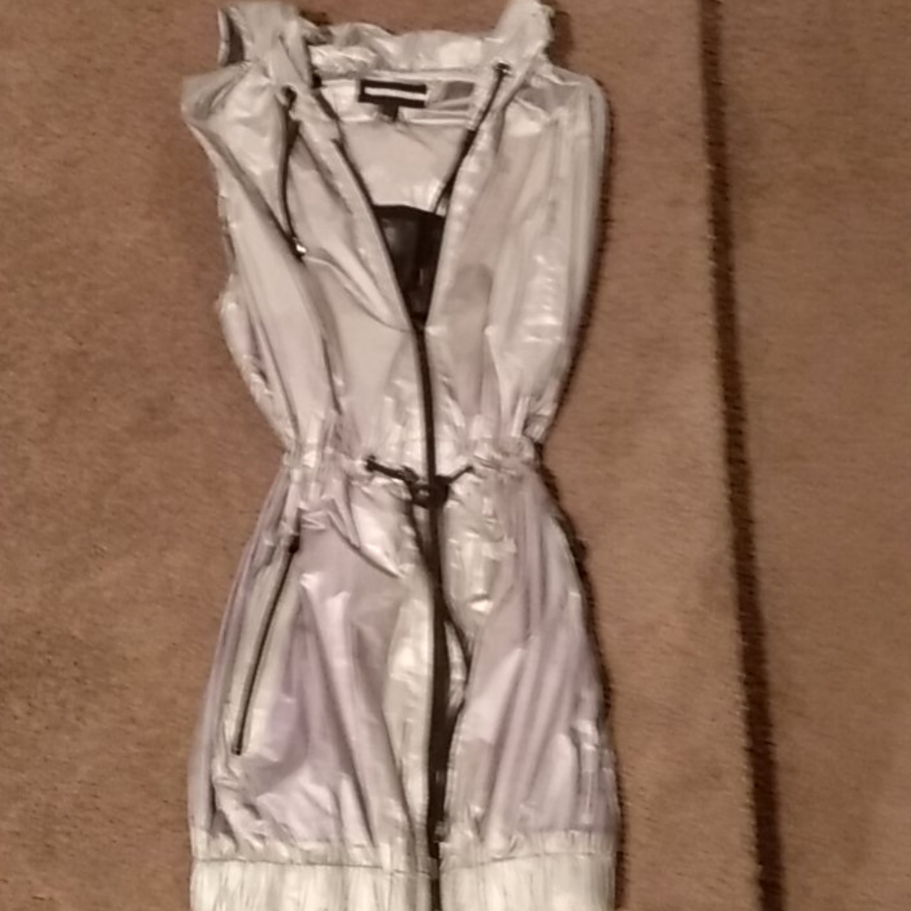 Women's sleeveless jacket